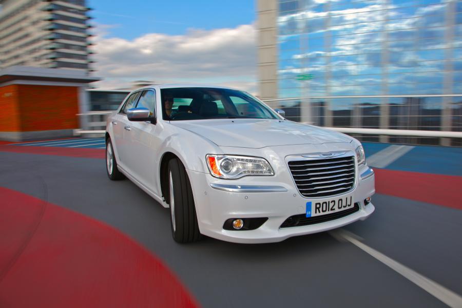  Chrysler 300C 2012 года  (UK) (фото 41 из 91)